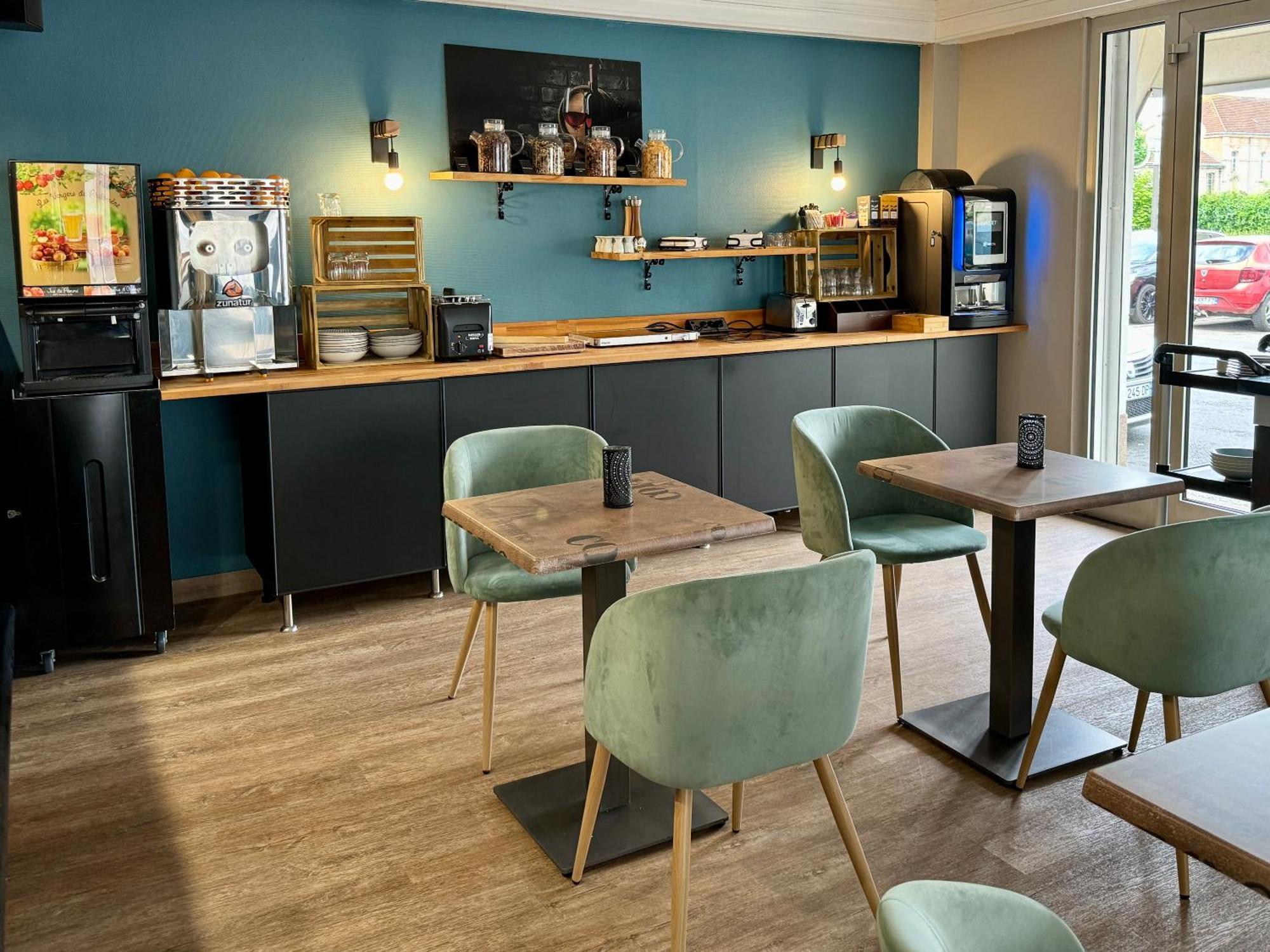 Logis Hotel De La Poste Vitry-le-Francois Luaran gambar